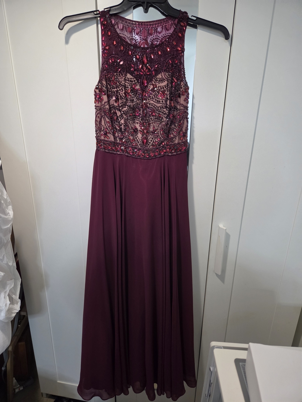 Dave & Johnny Embellished Beaded Dress - Picture 4 of 11